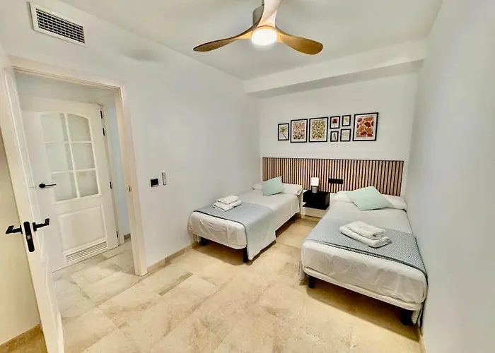 Primera Linea De Playa Eleni Апартаменты