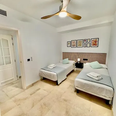 Primera Linea De Playa Eleni Апартаменты